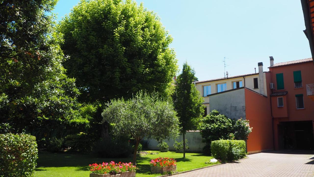 R&B Giardino 34 Bed & Breakfast Forlì Eksteriør bilde
